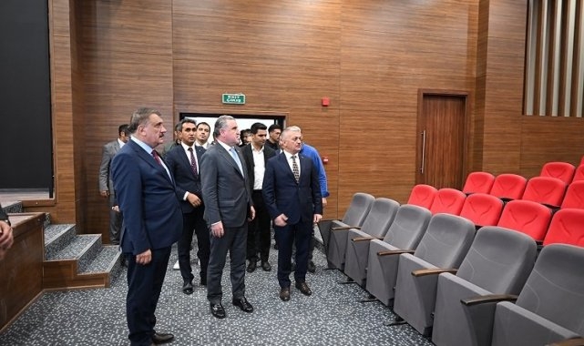 Recep Tayyip Erdoğan Kayısı Ticaret Merkezi'ne yakın 'Bak'ış