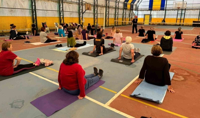 Seferihisarlı kadınlara klinik pilates dersleri
