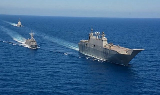 TCG Anadolu geçit törenine hazırlanıyor