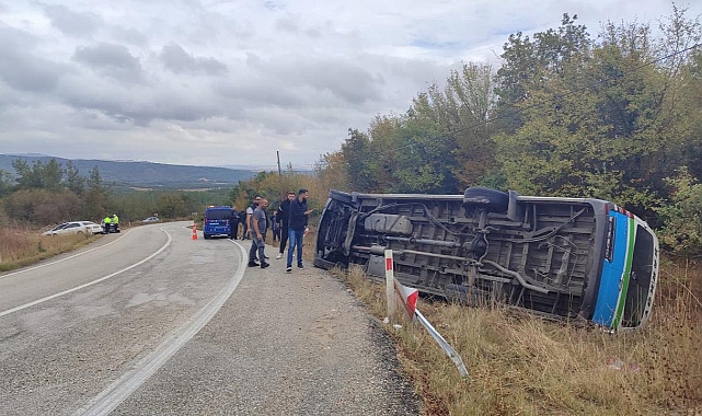 Tekirdağ'da minibüs devrildi: 14 yaralı