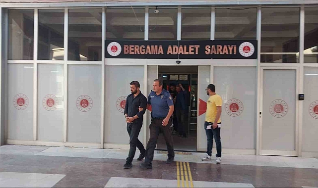 Uyuşturucu tacirlerinin aracı takip edildi, kıskıvrak yakalandılar