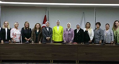 AK Parti İzmir İl Kadın Kollarında temayül heyecanı