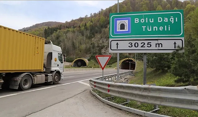 Anadolu Otoyolu Bolu Dağı Tüneli İstanbul yönü trafiğe kapatıldı