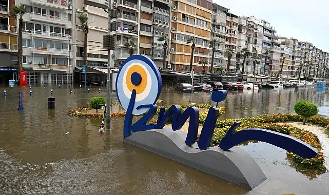 Deniz seviyesinin 1 metre yükseldiği İzmir'de Büyükşehir Belediyesi'nden açıklama