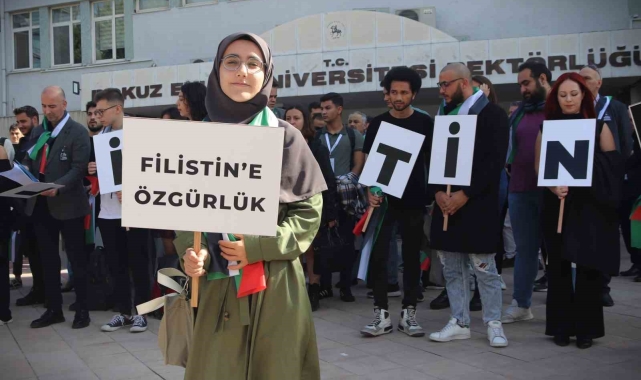DEÜ'lü 40 ülkeden öğrenci, İsrail katliamlarını protesto etti
