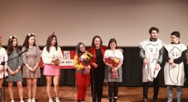 Dokuz Eylül diş sağlığının önemini oyunla anlattı