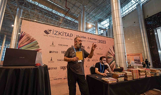 İZKİTAP'ta ilk kitap müzayedesi yapıldı