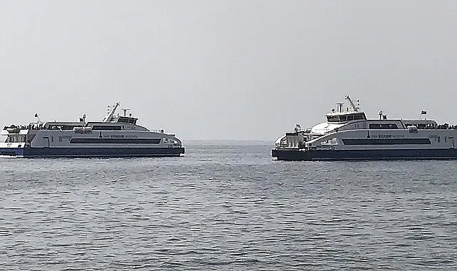 İzmir'de arabalı vapur seferleri iptal edildi