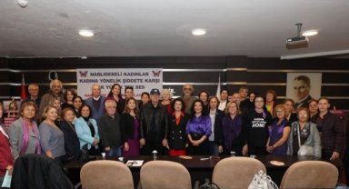 İzmir Narlıdere kadına şiddete karşı tek ses oldu