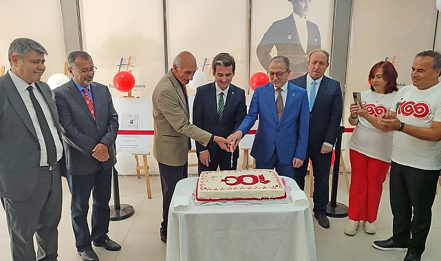 İzmir'de 100 yıllık tapu senetleri sergilendi