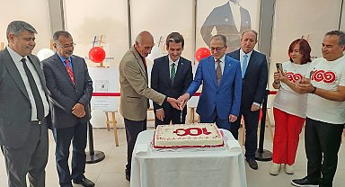 İzmir'de 100 yıllık tapu senetleri sergilendi