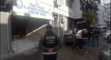 İzmir'de silah ticareti yapan şebeke çökertildi