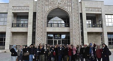 Menemenli kadınlar Türkiye'yi geziyor