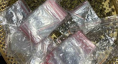 Polis uygulamasında, firari cinayet hükümlüsü ve tepsili torbacı yakalandı