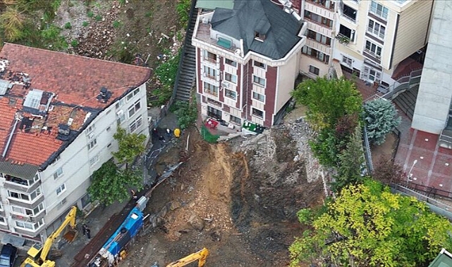 Toprak kayması nedeniyle 2 bina boşaltıldı