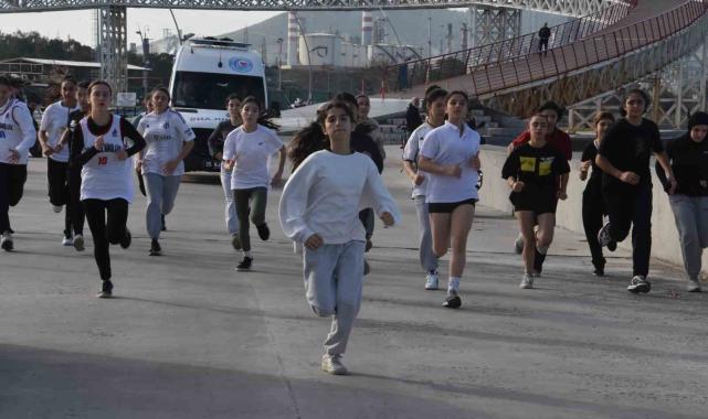 Aliağa'da 'Atatürk Yol Koşusu' düzenlendi