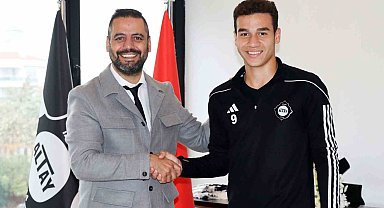 Altay, 2007 doğumlu oyuncusunu profesyonel yaptı
