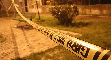 Boşanma aşamasındaki eşini parkta öldürdü