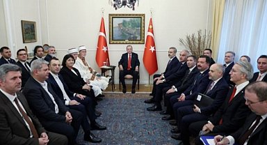 Cumhurbaşkanı Erdoğan, Türkiye'nin Atina Büyükelçiliğini ziyaret etti