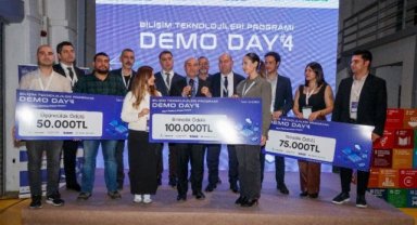 "Girişimcilik Merkezi İzmir" yenilikçi fikirleri ödüllendirdi
