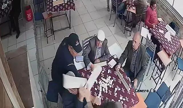 Istakalarla birbirlerine saldırdılar