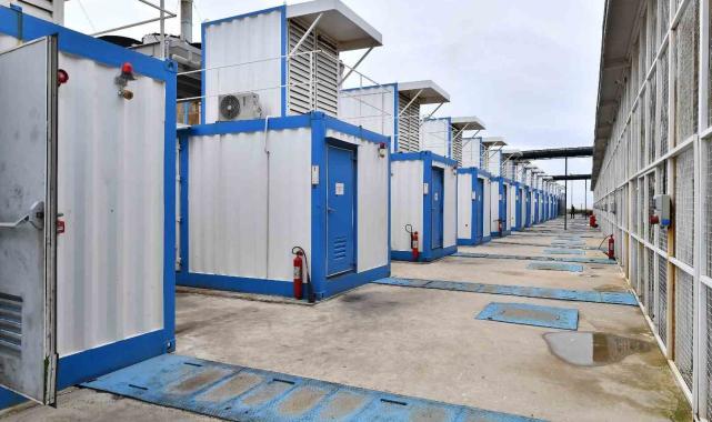 İzmir'in çöpünden hem elektrik hem de yakıt elde ediliyor