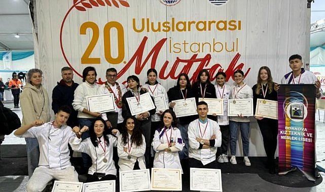 İzmirli öğrenciler 'İstanbul Mutfak Günleri'ne damga vurdu