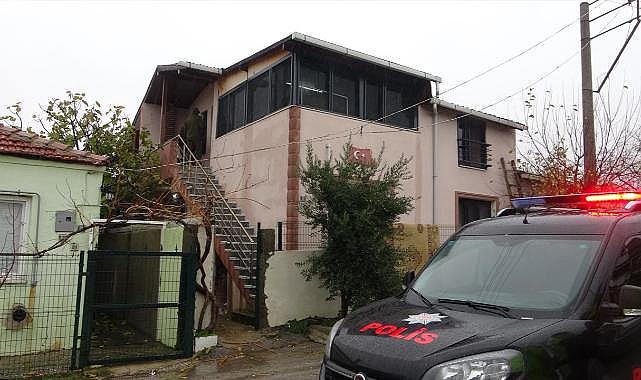 Köpeğe taş atan arkadaşlarını silahla öldürdüler