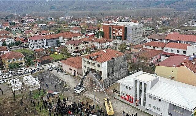 Köylerinin mahalle olması için referanduma gittiler