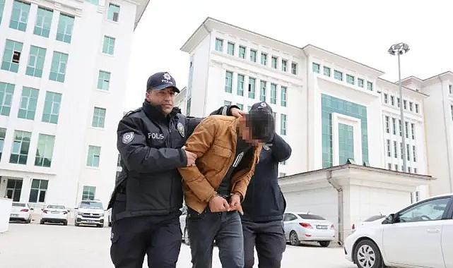 Mahkeme binası önünde bomba paniği