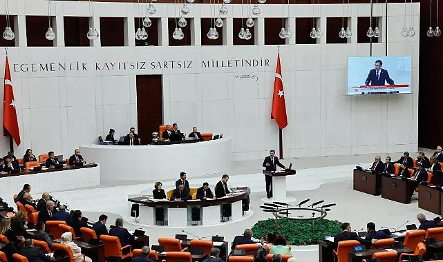 Meclis'te baş döndüren istifa trafiği