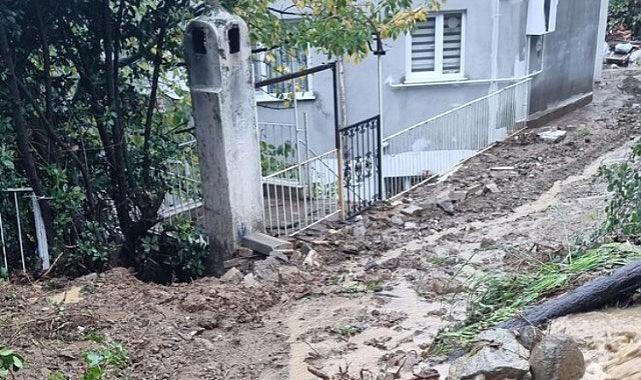 Yalova'da dere taştı, ev ve sokakları su bastı