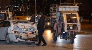 Ankara'da freni patlayan kamyon 10 araca çarptı, 3 kişi yaralandı