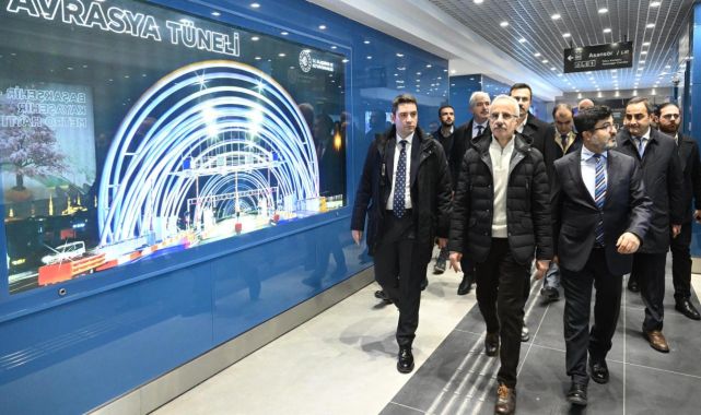 Bakan Uraloğlu, İstanbul Havalimanı metro hattının Gayrettepe istasyonunda incelemelerde bulundu