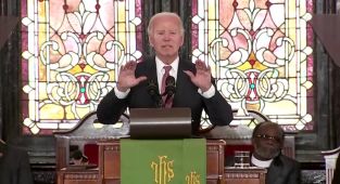 Biden'a kilisede Gazze protestosu
