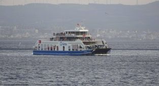 Çanakkale'de deniz ulaşımına olumsuz hava engeli