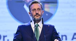 İletişim Başkanı Altun'dan Gezeravcı'nın uzay yolculuğuna ilişkin paylaşım