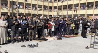 İsrail camileri yıktı