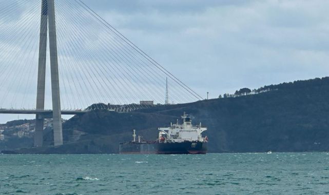 İstanbul Boğazı gemi trafiğine kapatıldı