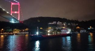 İstanbul Boğazı trafiğe kapatıldı
