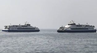 İzmir'de arabalı vapur seferleri tekrar başladı