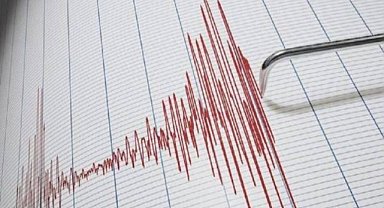 İzmir'de korkutan deprem