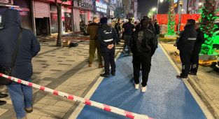 Korkutan iş yerin yangını 80 kişi tahliye edildi
