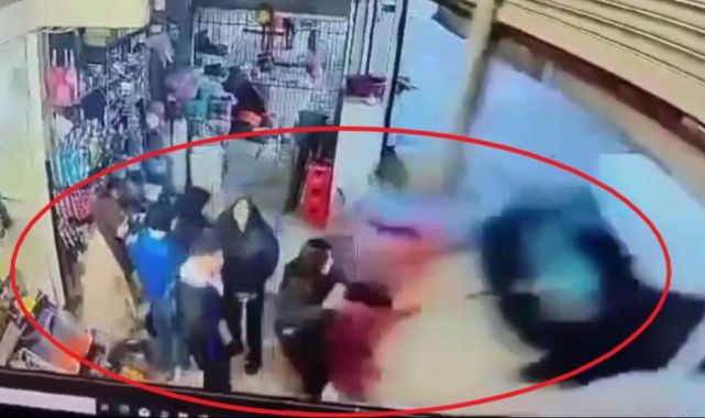Minibüs markete daldı: 5 yaralı