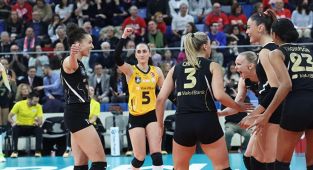Vakıfbank Galatasaray Daikin'e set vermedi