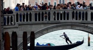 Venedik'e günübirlik gelen turistlerden ücret alınmasına yönelik portal devreye girdi