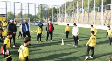 Yaşar Kemal Parkı Çiğli'de törenle açıldı