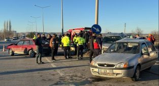 Afyonkarahisar'da zincirleme kaza: 10 yaralı