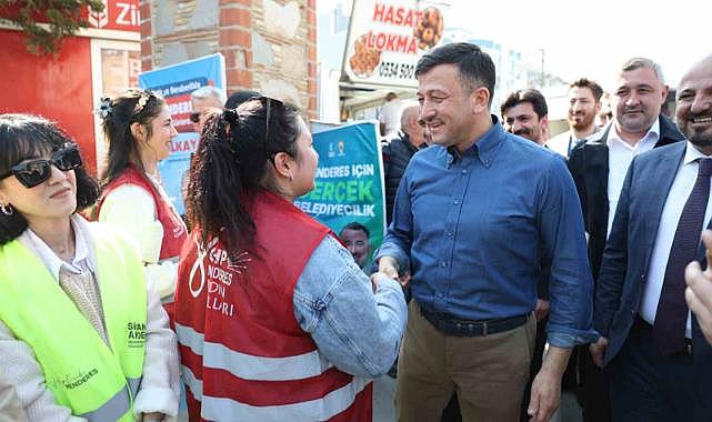 AK Partili Hamza Dağ ile CHP’li gençler arasında gülümseten diyalog