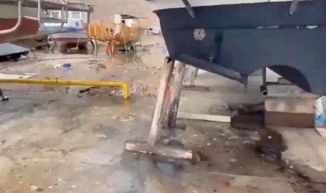 Antalya'da denizi kirleten bir tekneye 464 bin 585 lira ceza